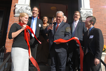 Mayor Menino cuts ribbon for housing for homeless in Roxbury