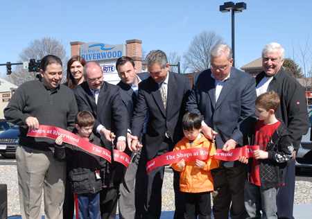 Ribbon cutting for new shops at Riverwood